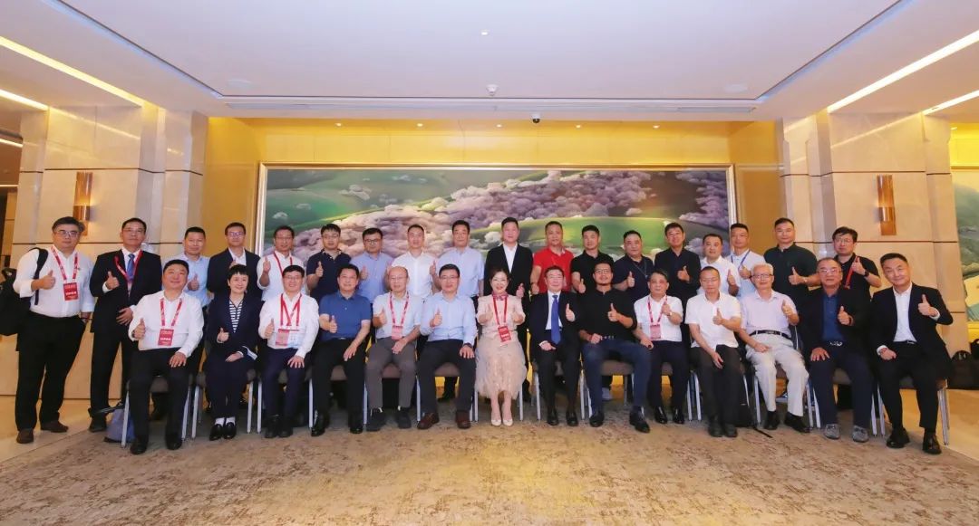 2022中國國際顯示產(chǎn)業(yè)領(lǐng)袖峰會(huì)成功召開