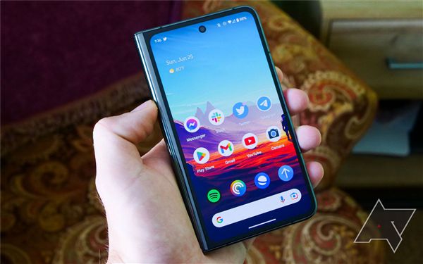 全球首款Android 15折疊屏！谷歌Pixel 9 Pro Fold官宣