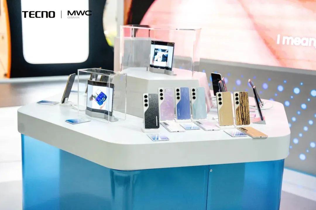 MWC 2025 | 天馬供屏，傳音TECNO首款三折疊產品PHANTOM ULTIMATE 2概念機亮相